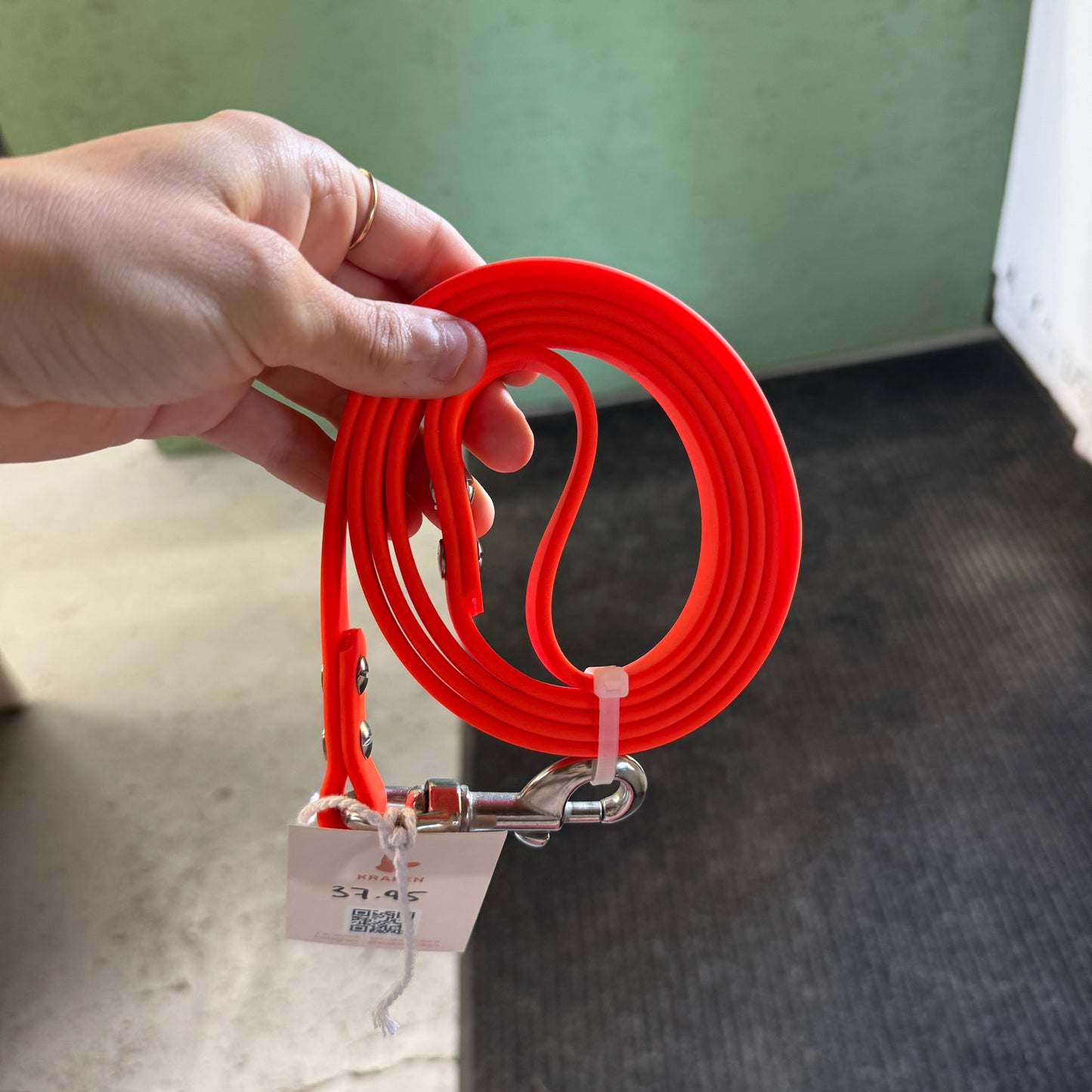 5-foot Neon Orange Standard Leash